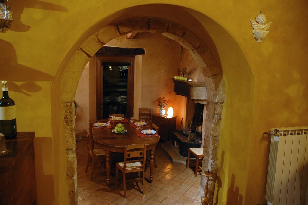 Willa Il Giardino Degli Ulivi Castelraimondo Zewnętrze zdjęcie